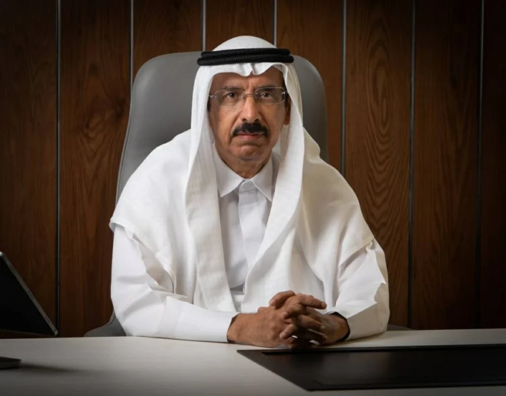 محمد المر أول علم من الإمارات في «أبوظبي للكتاب»