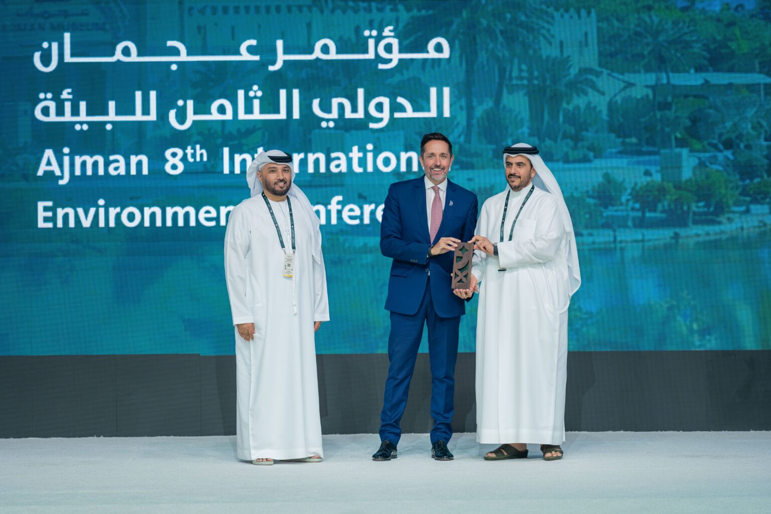مؤتمر عجمان الـ8 للبيئة يوصي بدعم التحول نحو اقتصاد منخفض الكربون